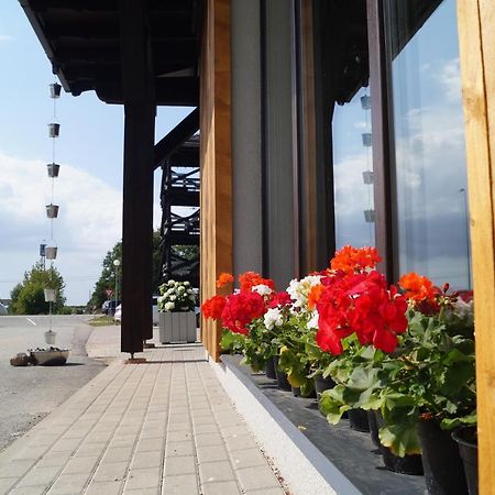 Kuivizu Krogs - Motelis Salacgrīva Exterior foto